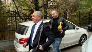 Валери Симеонов в нов сблъсък с Боби Ваклинов и „Златния скункс“