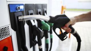 Едрият петролен бизнес пише наредба, по която да работи браншът