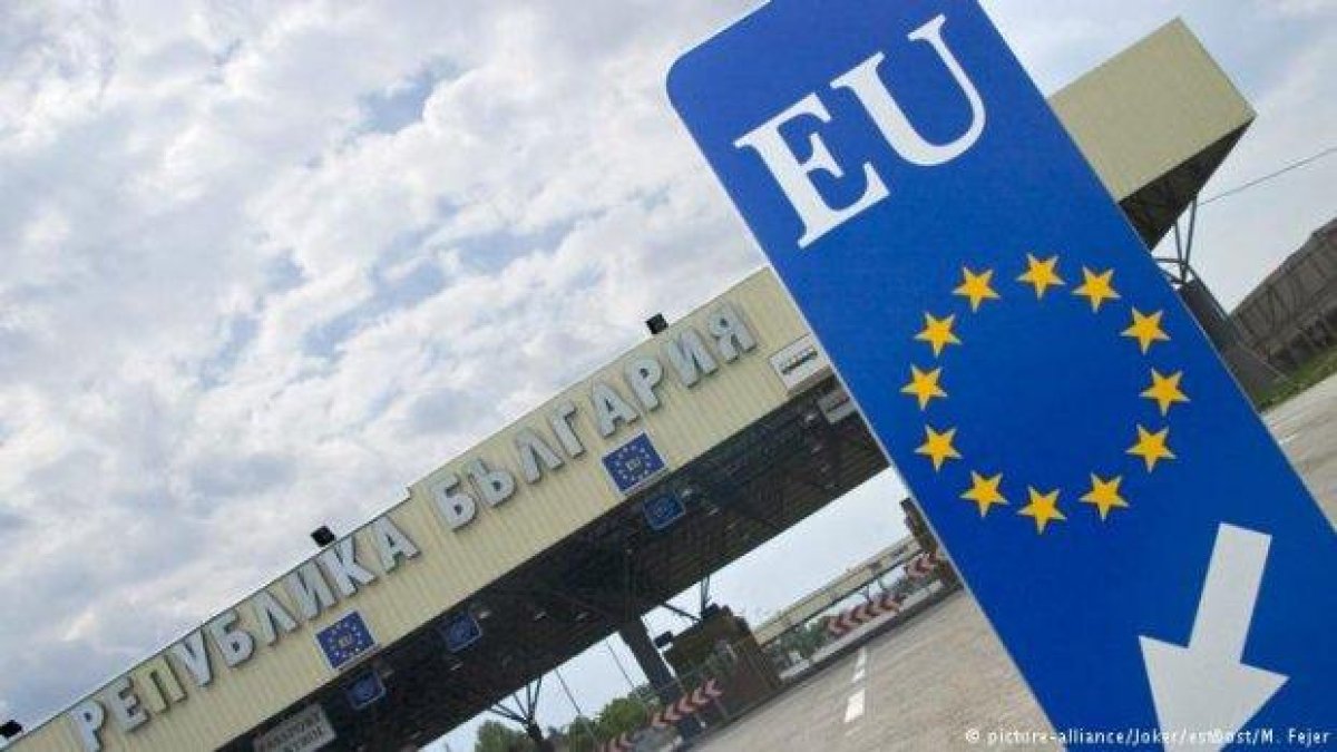 България и другите: доходният бизнес с европейски паспорти