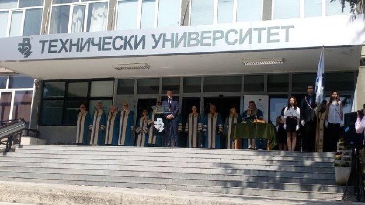 Ректорът на ТУ-Варна бе официално уличен в плагиатство