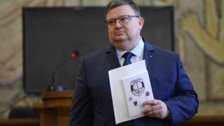 Йончева, Марешки и другите: какво се крие зад този ход на прокуратурата?