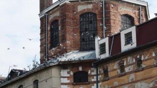 Осъден за убийство на дете съди България за лоши условия в затвора