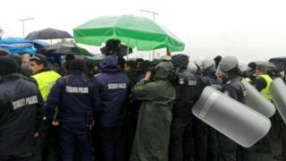 За полицейско насилие на ГКПП-Кулата съобщи протестиращ