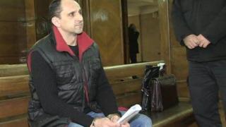 Учител на съд за блудство с ученици в Русе