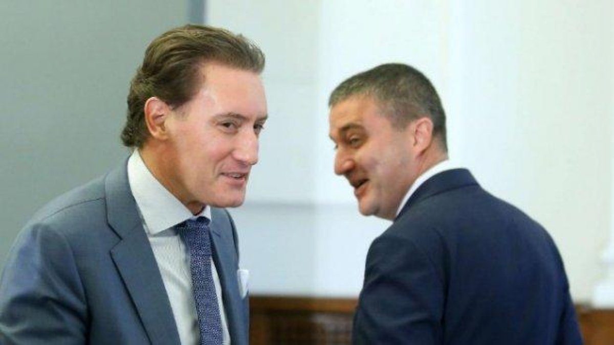 Луксозният апартамент на Горанов му е даден от масон, а не от Домусчиеви?