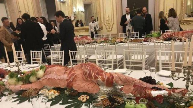Директорът на Двореца разказа за скандалната вечеря в галерията (видео)