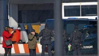 Баневи вече са в България, кацнаха с различни полети (ВИДЕО ОТ САМОЛЕТА)