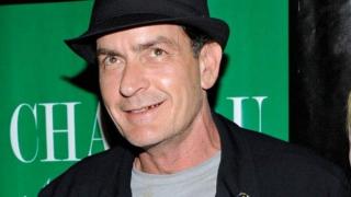 Чарли Шийн получи медал за 1 година без алкохол