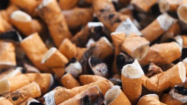 Българинът дава 17% от дневния си доход за кутия цигари