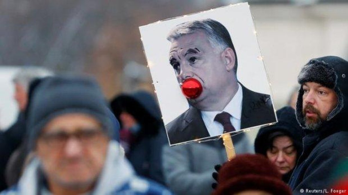 Защо Унгария се разбунтува