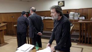 Банев: "Анти-човешко е", 4 човека сме с турска тоалетна