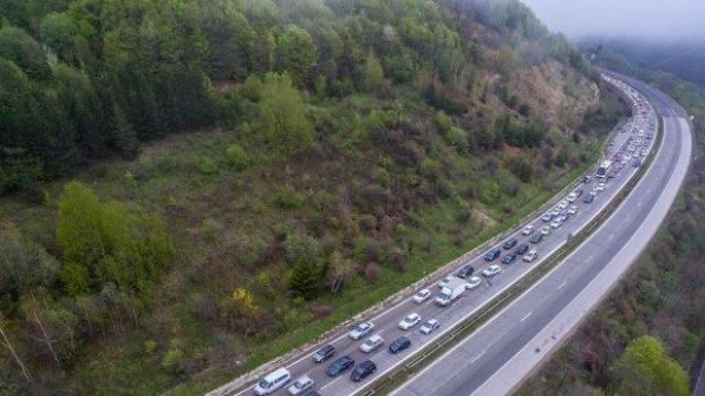 Полицията нарочно бави трафика на "Хемус"