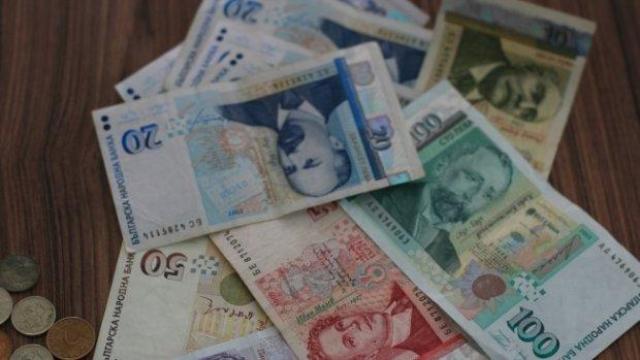 БНБ: Внимавайте. По празниците има бум на фалшиви пари!