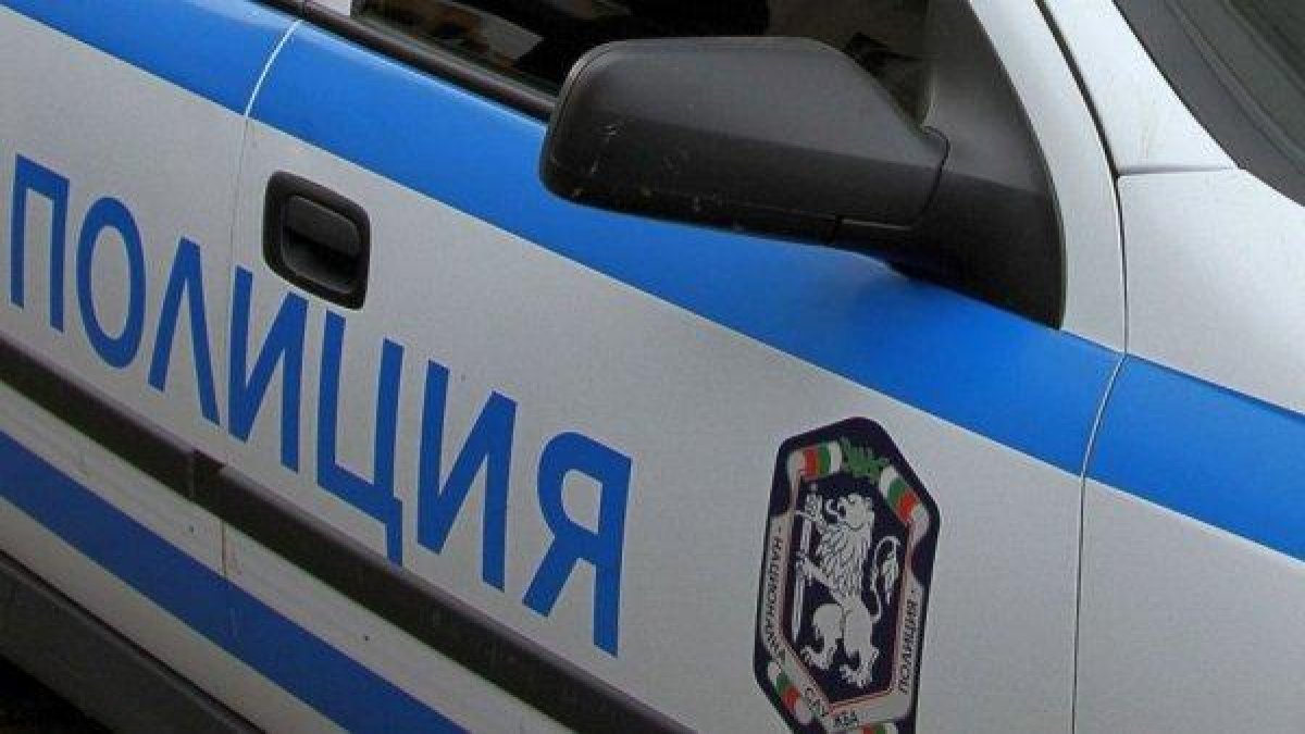 Пет пъти за един месец обраха възрастен мъж в дома му