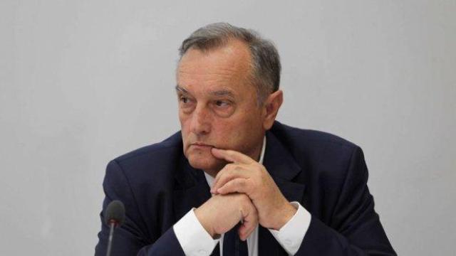 Ръководството на пътната агенция си купи джипове за 222 хил. лв.?