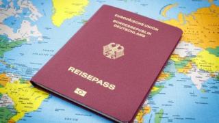 През Истанбул и Атина: с фалшив паспорт за ЕС