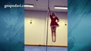 Грациозна Снежанка показва уникални движения на пилон (видео)