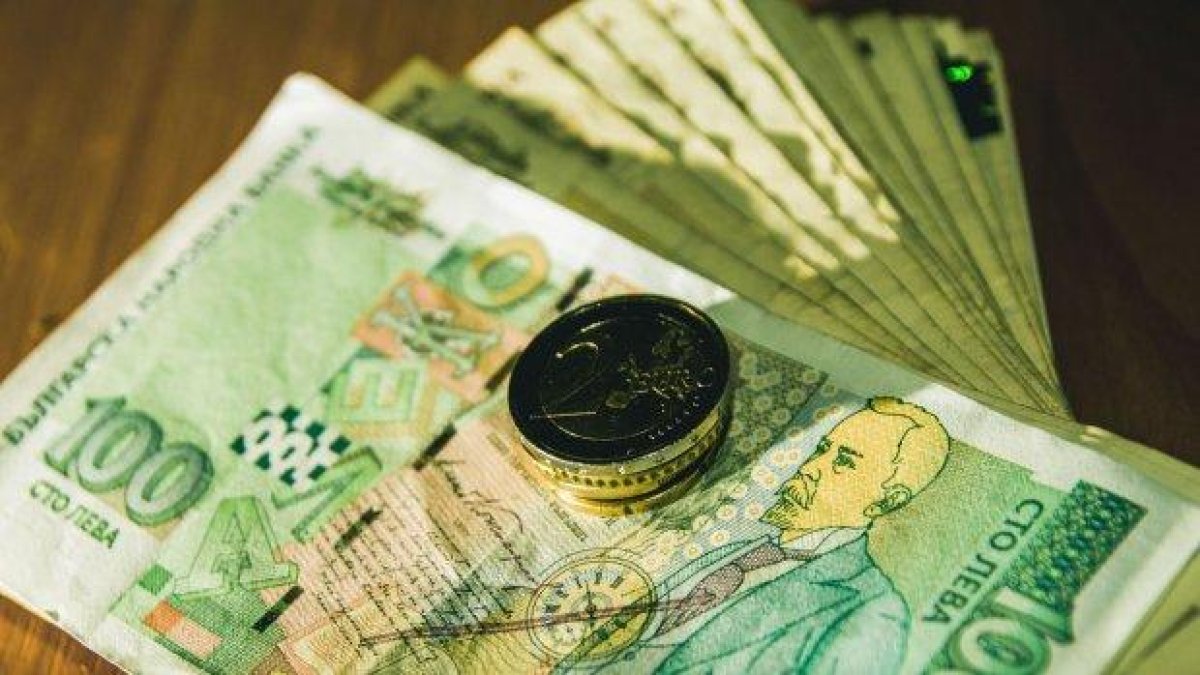 11-годишно дете даде 53 400 лева на телефонни измамници
