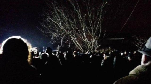 Пети ден на протести във Войводиново, присъединяват се и парашутисти
