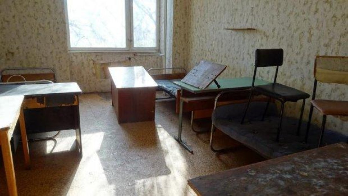 1000 лв. глоба за младеж, нахлул със самурайски меч в студентско общежитие