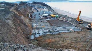 Спират скандалните строежи по морето (ВИДЕО)