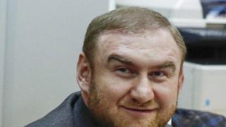 Баща и син руски сенатор крали газ за милиарди и убивали