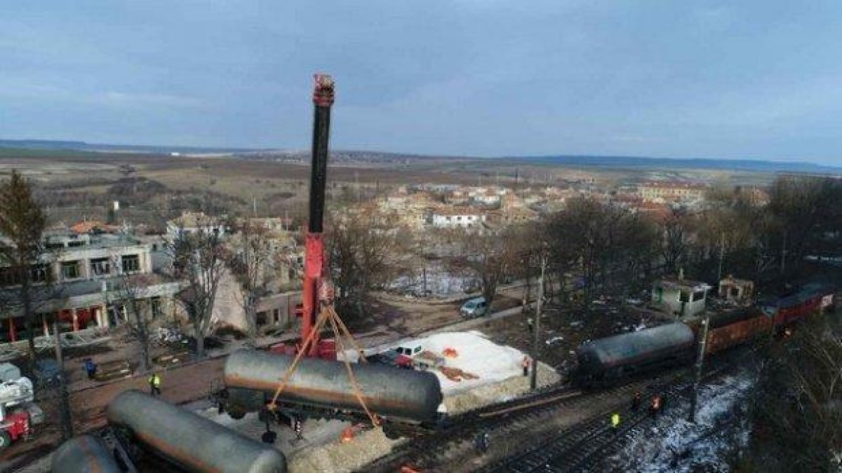 Немски експерт за трагедията в Хитрино: Никога не съм виждал такова голямо изместване на железопътен път