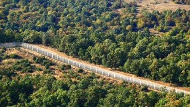 Камерите за милиони по турската граница снимат, но без връзка помежду си