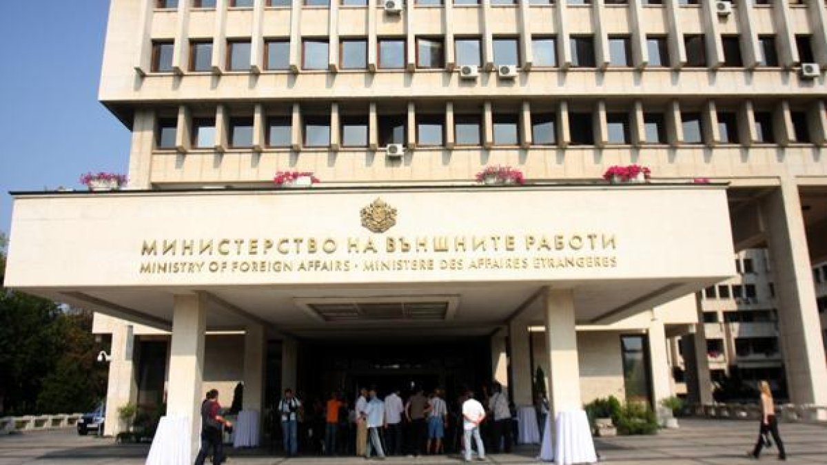 Външно министерство отрича парични трансфери от Венецуелската петролна компания