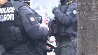 Спецакция в Благоевград, над 10 задържани през нощта