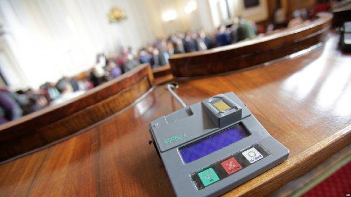 Малка нощна коалиция и други стомашни вируси
