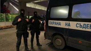 Митьо Очите кацна в София с белезници, получи обвинение в ареста (видео)