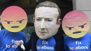 Facebook: Дигиталният гангстер, който руши демокрацията