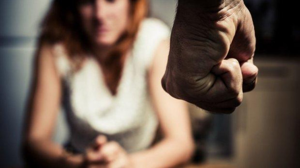 Поредно убийство у дома: Мъж преби до смърт съпругата си във Варна