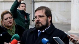 Обвинение и за майката на убиеца, пребил жена си до смърт във Варна?