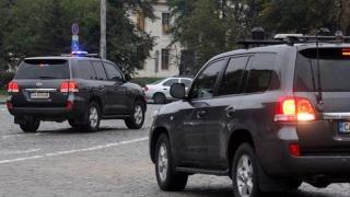 Полицията глобила с 30 лева шофьора на НСО от скандала с президентшата