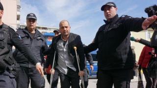 Адвокатът на бащата, пребил дъщеря си: Бил е провокиран