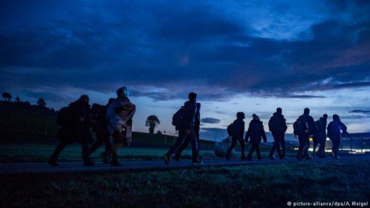 Закриля ли Германия и престъпници, пристигнали с бежанците?
