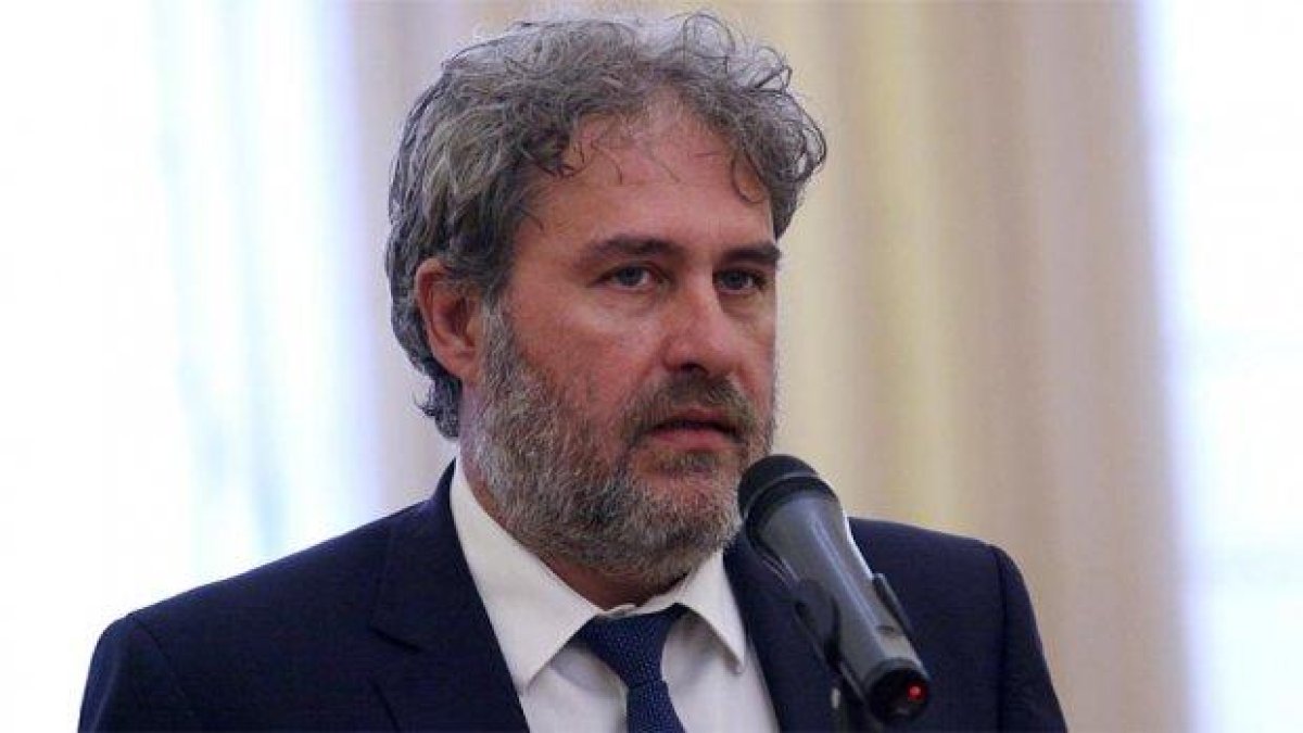 Боил Банов се оправда, че проблемите с паметниците на културата били стари и сложни