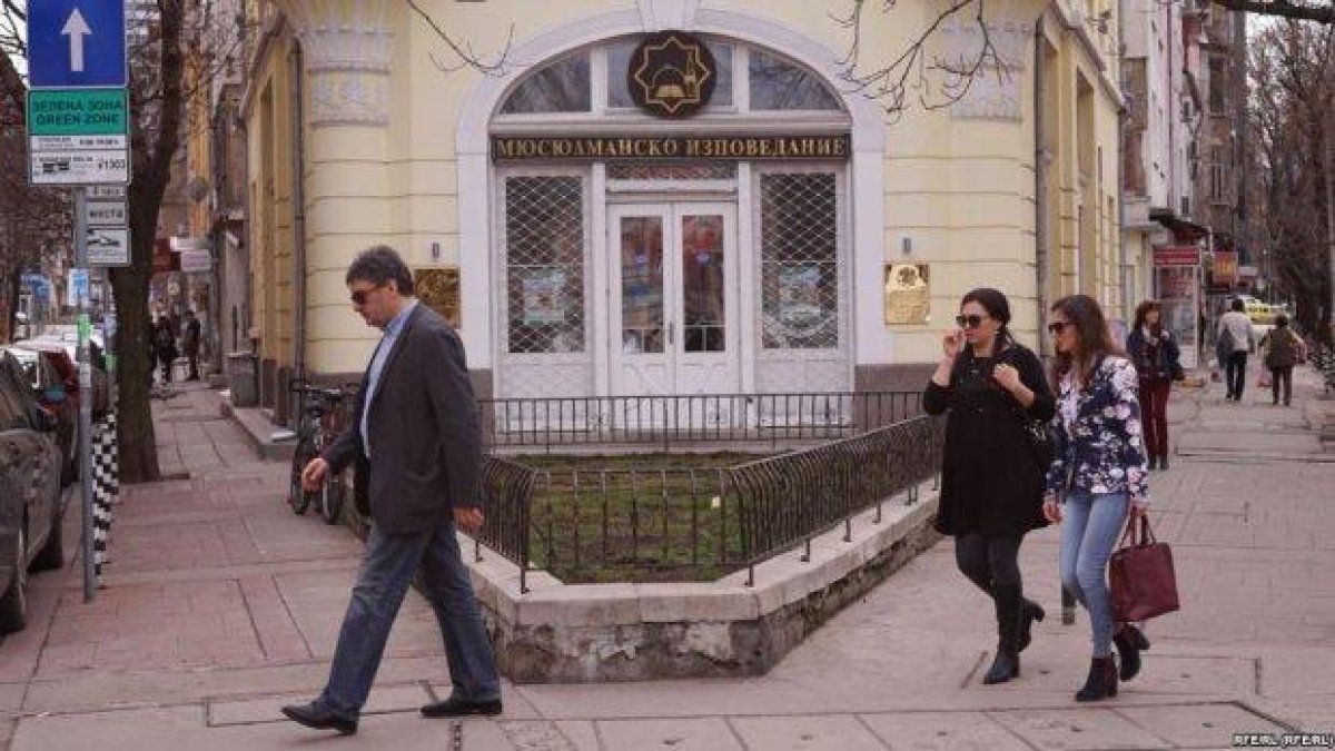 Политическата данъчна амнистия за мюфтийството: за какво са парите