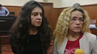 Търсят на кого е чуждият почерк в тефтерчето на Иванчева