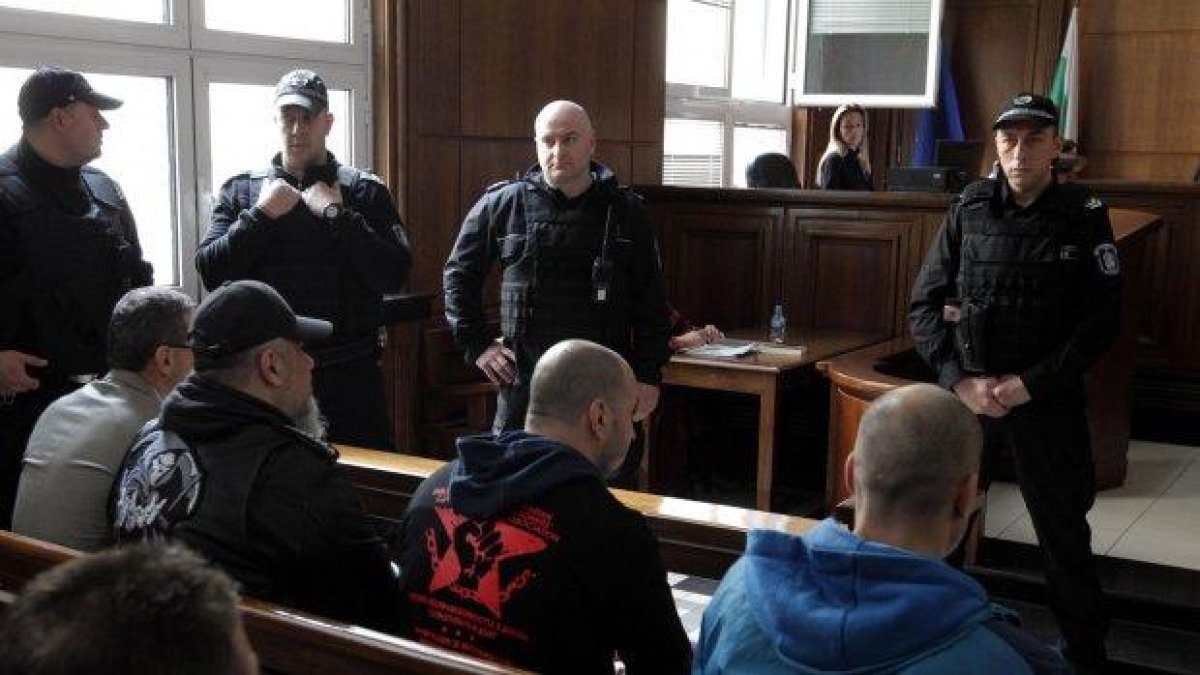 В първо по рода си дело, затворници искат интимнoст без камери