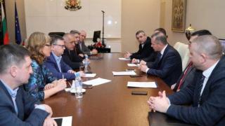 Борисов свика спецслужбите, търсят българска връзка с терориста от Нова Зеландия