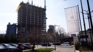 Разрешителното на строящия се от "Артекс" небостъргач "Златен век" не е презаверявано