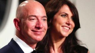 Джеф Безос дава една четвърт от своя дял в Amazon на бившата си съпруга