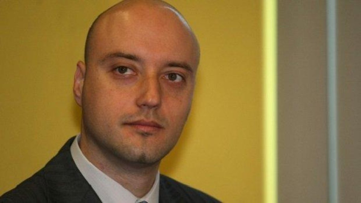 КПКОНПИ може да стане репресивен орган, според преподавател по конституционно право