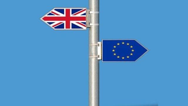 След Brexit българите на Острова ще трябва да кандидатстват по "Схема за уседналост"