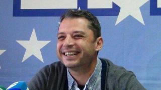 Поредна жертва от ГЕРБ: Делян Добрев подаде оставка като депутат