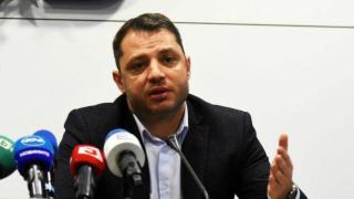 Народното събрание прие оставката на Добрев, вижте кой замени него и Цачева в парламента