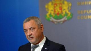 Симеонов сравни "Апартаментгейт" с Великата китайска културна революция на Мао Дзедун